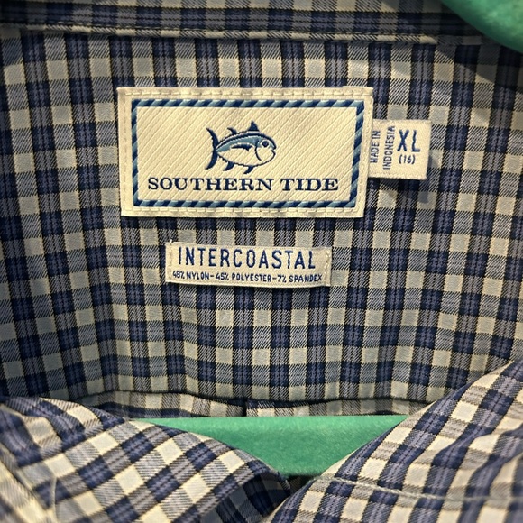 Southern Tide Boys XL Button Down shirt - Picture 2 of 3